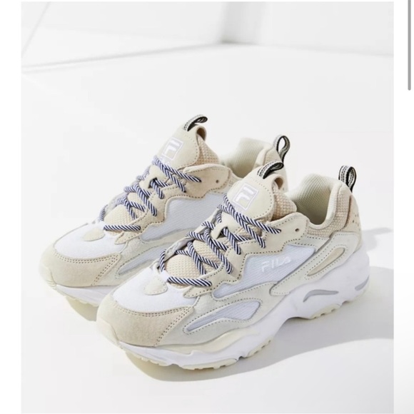 FILA Ray Tracer Chunky Sneaker Taupe white Beige neutral Tan 8.5 used - Picture 2 of 15